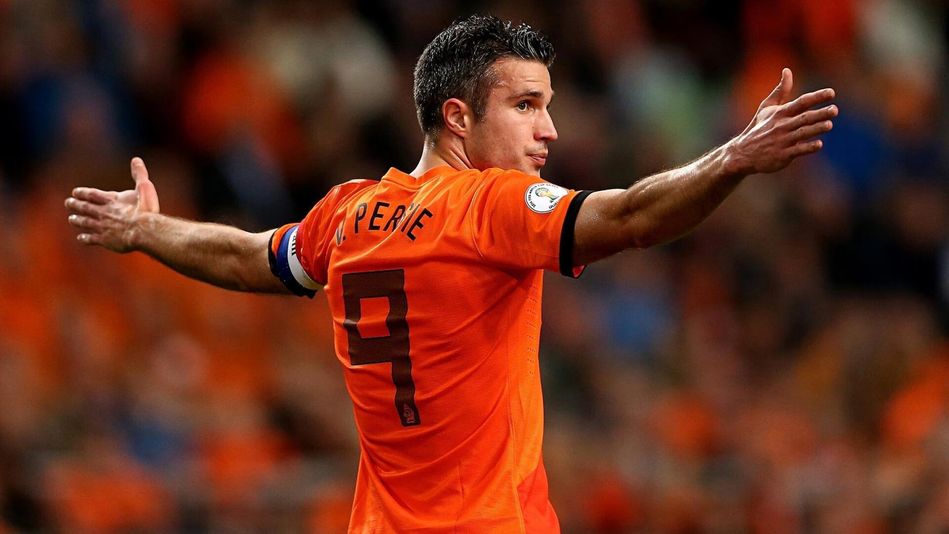 葡萄牙骑手吉尔贝托·费利佩在2024年全国工作马术锦标赛中获得大师组冠军，表现出色。